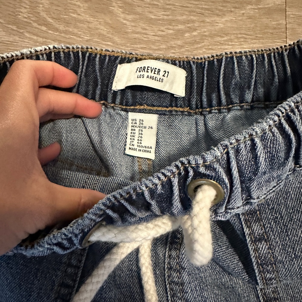 Drawstring relaxed jeans - Picture 2 of 3